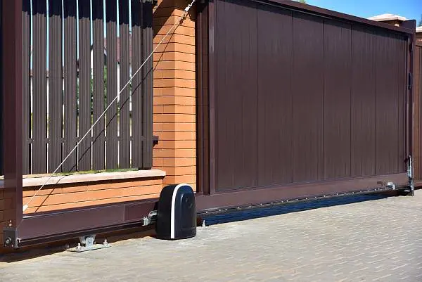 Бесплатный монтаж привода при заказе ворот